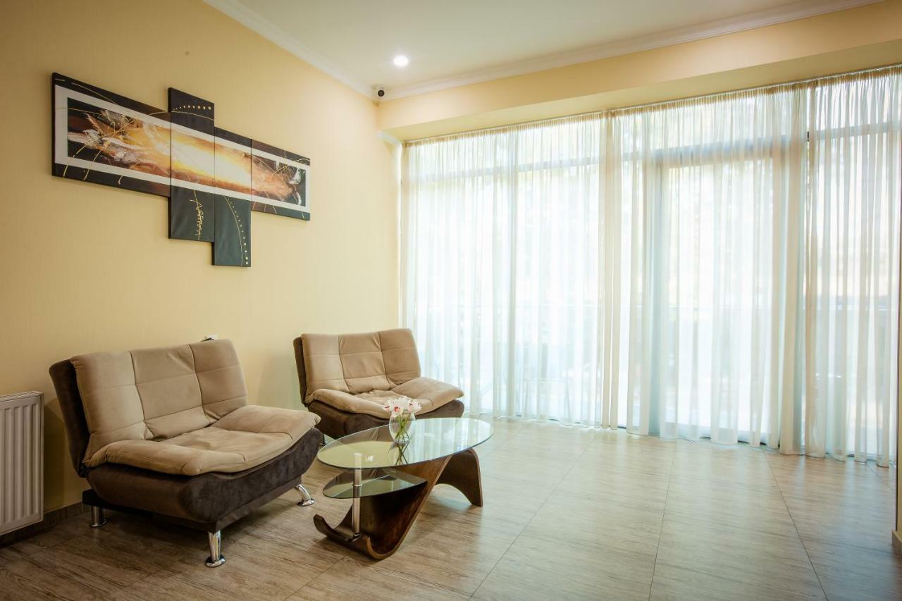 Hotel Comfort Tbilisi Exterior foto